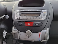 Personenauto toyota, aygo 1.0, grijs, bouwjaar 2008 - afbeelding 7 van  47