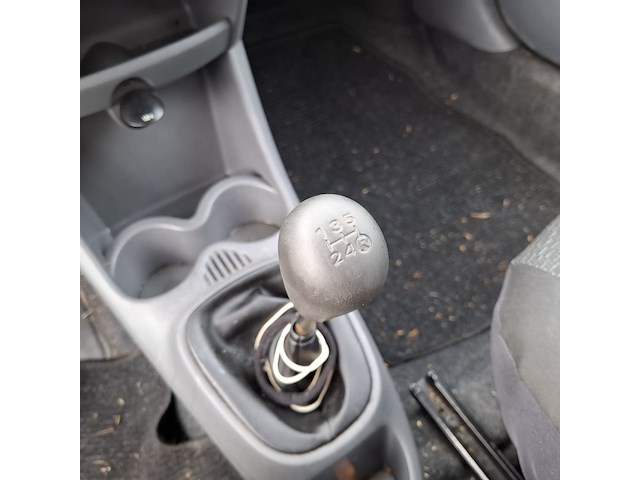 Personenauto toyota, aygo 1.0, grijs, bouwjaar 2008 - afbeelding 8 van  47