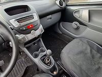 Personenauto toyota, aygo 1.0, grijs, bouwjaar 2008 - afbeelding 9 van  47