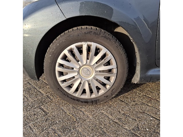 Personenauto toyota, aygo 1.0, grijs, bouwjaar 2008 - afbeelding 21 van  47