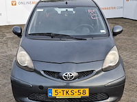 Personenauto toyota, aygo 1.0, grijs, bouwjaar 2008 - afbeelding 12 van  47