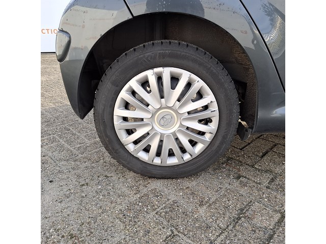 Personenauto toyota, aygo 1.0, grijs, bouwjaar 2008 - afbeelding 24 van  47