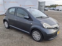 Personenauto toyota, aygo 1.0, grijs, bouwjaar 2008 - afbeelding 23 van  47