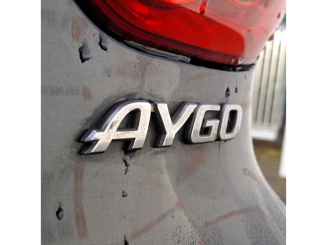 Personenauto toyota, aygo 1.0, grijs, bouwjaar 2008 - afbeelding 41 van  47
