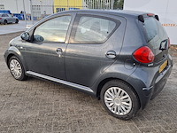 Personenauto toyota, aygo 1.0, grijs, bouwjaar 2008 - afbeelding 45 van  47