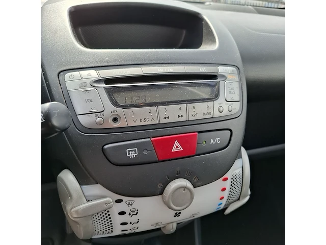 Personenauto toyota, aygo 1.0 vvt-i comfort, bouwjaar 2012 - afbeelding 8 van  24