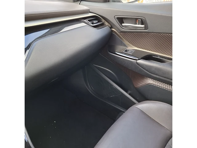 Personenauto toyota, c-hr 1.8 hybrid executive, zwart, bouwjaar 2019 - afbeelding 26 van  52