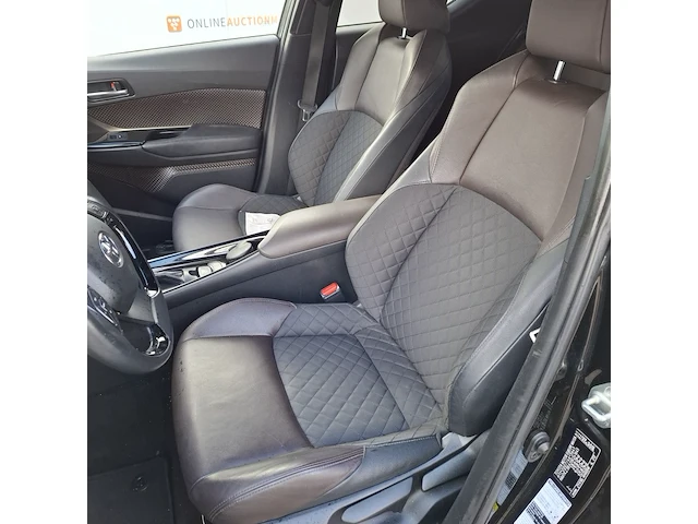 Personenauto toyota, c-hr 1.8 hybrid executive, zwart, bouwjaar 2019 - afbeelding 33 van  52
