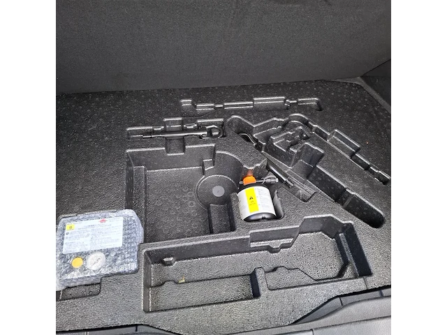 Personenauto toyota, c-hr 1.8 hybrid executive, zwart, bouwjaar 2019 - afbeelding 39 van  52