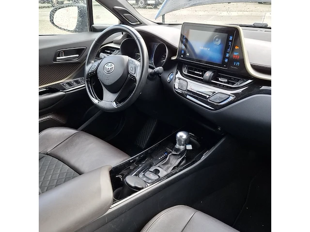 Personenauto toyota, c-hr 1.8 hybrid executive, zwart, bouwjaar 2019 - afbeelding 40 van  52