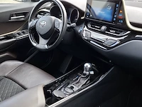 Personenauto toyota, c-hr 1.8 hybrid executive, zwart, bouwjaar 2019 - afbeelding 40 van  52