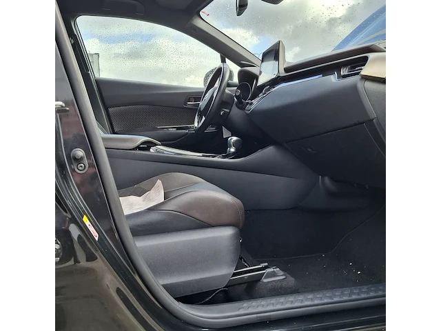 Personenauto toyota, c-hr 1.8 hybrid executive, zwart, bouwjaar 2019 - afbeelding 42 van  52