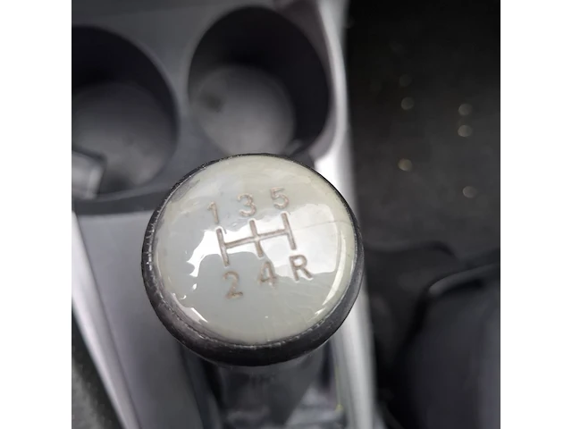Personenauto, toyota, rav4 2.0 vvti linea sol, 2007 - afbeelding 16 van  51