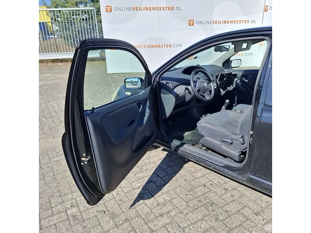 Personenauto toyota, yaris 1.0 vvti, bouwjaar 2005 - afbeelding 2 van  42