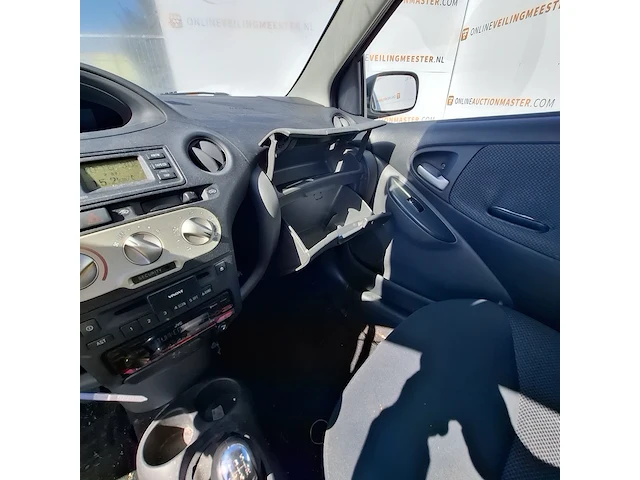 Personenauto toyota, yaris 1.0 vvti, bouwjaar 2005 - afbeelding 8 van  42
