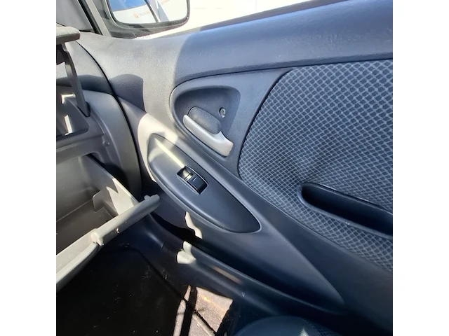 Personenauto toyota, yaris 1.0 vvti, bouwjaar 2005 - afbeelding 9 van  42