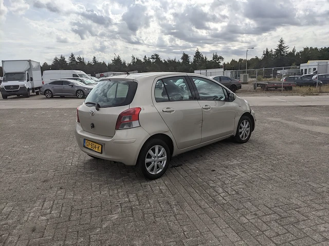 Personenauto toyota, yaris 1.0 vvti cool, bouwjaar 2011 - afbeelding 45 van  50