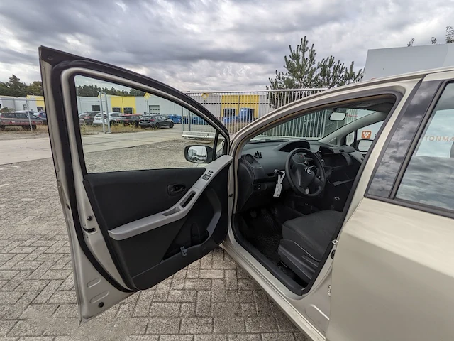 Personenauto toyota, yaris 1.0 vvti cool, bouwjaar 2011 - afbeelding 50 van  50