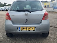 Personenauto, toyota, yaris 1.0 vvti terra, 2006 - afbeelding 33 van  36