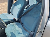 Personenauto, toyota, yaris 1.3-16v vvt-i luna, 2001 - afbeelding 2 van  29