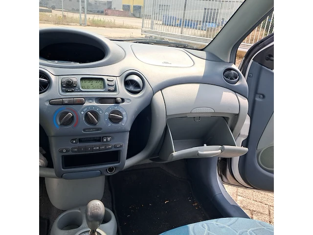 Personenauto, toyota, yaris 1.3-16v vvt-i luna, 2001 - afbeelding 5 van  29