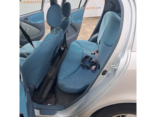 Personenauto, toyota, yaris 1.3-16v vvt-i luna, 2001 - afbeelding 8 van  29