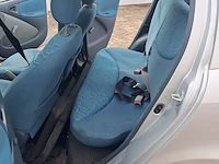 Personenauto, toyota, yaris 1.3-16v vvt-i luna, 2001 - afbeelding 8 van  29