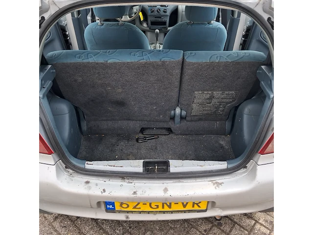 Personenauto, toyota, yaris 1.3-16v vvt-i luna, 2001 - afbeelding 9 van  29