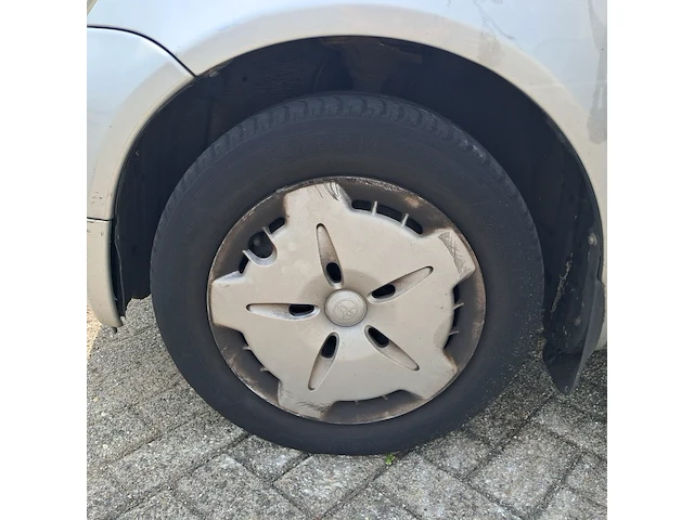 Personenauto, toyota, yaris 1.3-16v vvt-i luna, 2001 - afbeelding 17 van  29