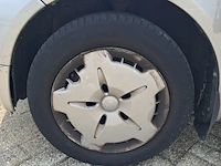 Personenauto, toyota, yaris 1.3-16v vvt-i luna, 2001 - afbeelding 17 van  29