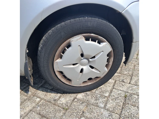 Personenauto, toyota, yaris 1.3-16v vvt-i luna, 2001 - afbeelding 22 van  29