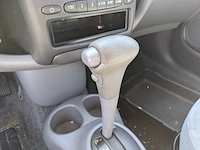 Personenauto toyota, yaris 1.3-16v vvt-i sol, grijs, bouwjaar 2000 - afbeelding 18 van  45