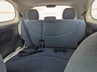 Personenauto toyota, yaris 1.3-16v vvt-i sol, grijs, bouwjaar 2000 - afbeelding 23 van  45