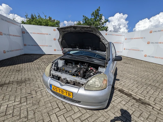 Personenauto toyota, yaris 1.3-16v vvt-i sol, grijs, bouwjaar 2000 - afbeelding 26 van  45
