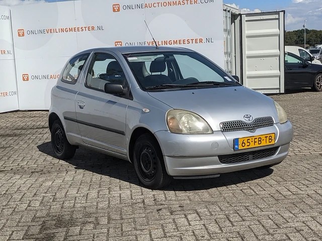 Personenauto toyota, yaris 1.3-16v vvt-i sol, grijs, bouwjaar 2000 - afbeelding 4 van  45