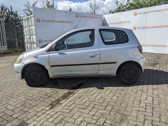 Personenauto toyota, yaris 1.3-16v vvt-i sol, grijs, bouwjaar 2000 - afbeelding 9 van  45