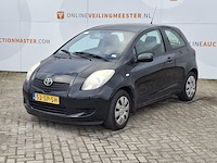 Personenauto toyota , yaris 1.3, bouwjaar 2006 - afbeelding 1 van  32