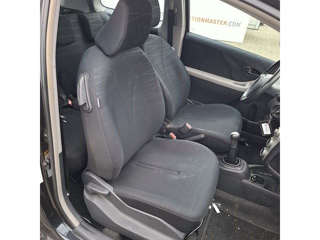 Personenauto toyota , yaris 1.3, bouwjaar 2006 - afbeelding 18 van  32