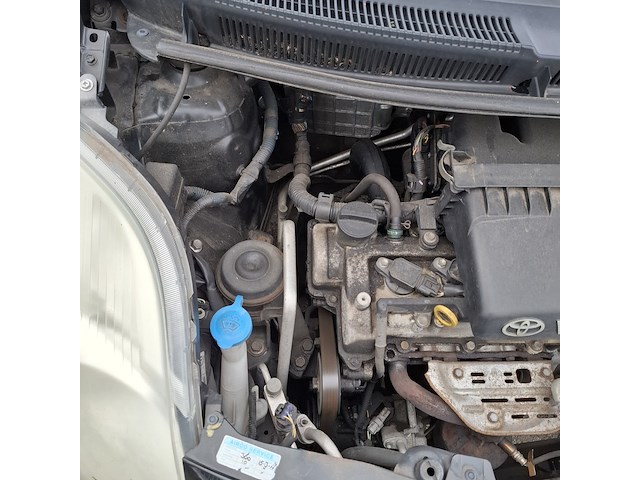 Personenauto toyota , yaris 1.3, bouwjaar 2006 - afbeelding 20 van  32