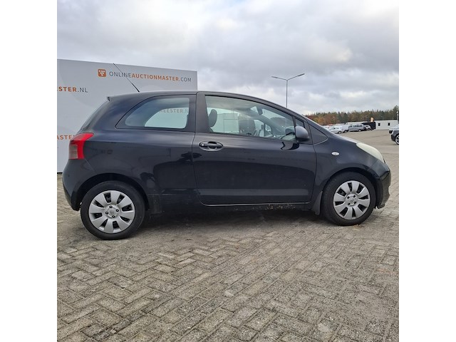 Personenauto toyota , yaris 1.3, bouwjaar 2006 - afbeelding 27 van  32