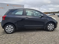 Personenauto toyota , yaris 1.3, bouwjaar 2006 - afbeelding 27 van  32