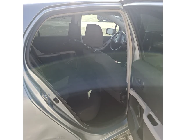 Personenauto toyota, yaris 1.3 vvti comfort, bouwjaar 2010 - afbeelding 18 van  60