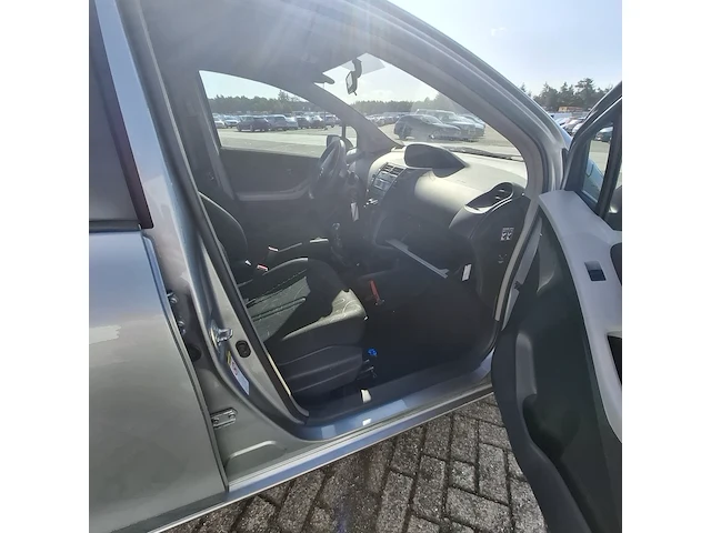 Personenauto toyota, yaris 1.3 vvti comfort, bouwjaar 2010 - afbeelding 20 van  60
