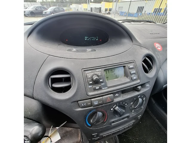 Personenauto toyota, yaris 1.3 vvti idols, bouwjaar 2005 - afbeelding 6 van  41
