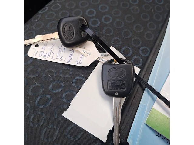 Personenauto toyota, yaris 1.3 vvti idols, bouwjaar 2005 - afbeelding 36 van  41