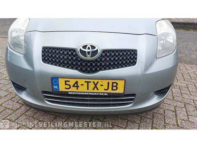 Personenauto toyota, yaris 1.3 vvti sol mmt, grijs, bouwjaar 2007 - afbeelding 2 van  31