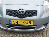 Personenauto toyota, yaris 1.3 vvti sol mmt, grijs, bouwjaar 2007 - afbeelding 2 van  31