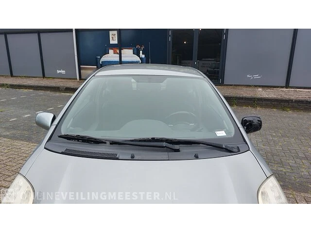 Personenauto toyota, yaris 1.3 vvti sol mmt, grijs, bouwjaar 2007 - afbeelding 3 van  31