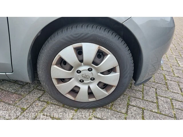 Personenauto toyota, yaris 1.3 vvti sol mmt, grijs, bouwjaar 2007 - afbeelding 4 van  31