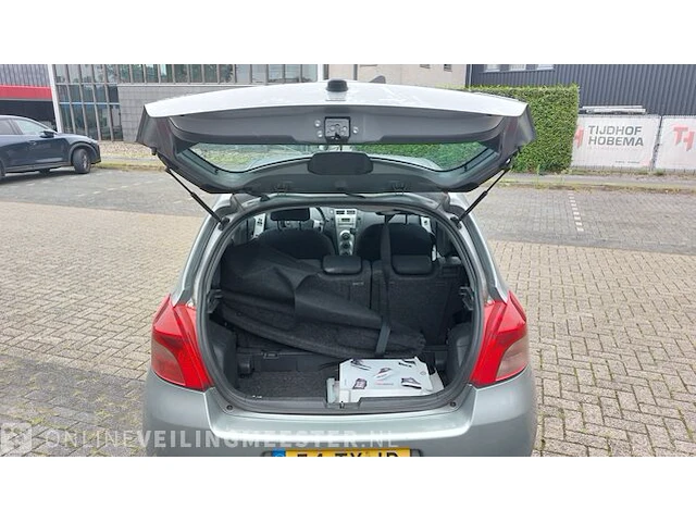 Personenauto toyota, yaris 1.3 vvti sol mmt, grijs, bouwjaar 2007 - afbeelding 14 van  31